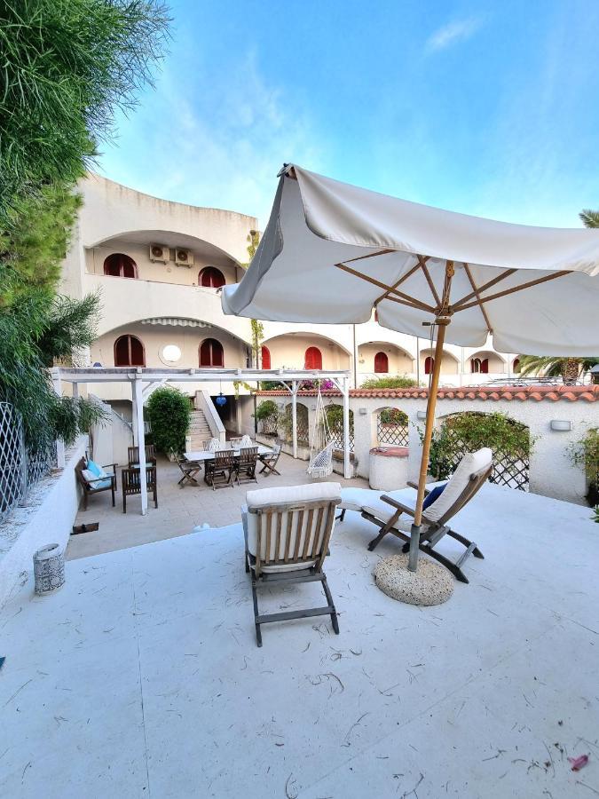 הוילה פאלרנה Vista Mare Su Tre Piani Con Giardino מראה חיצוני תמונה